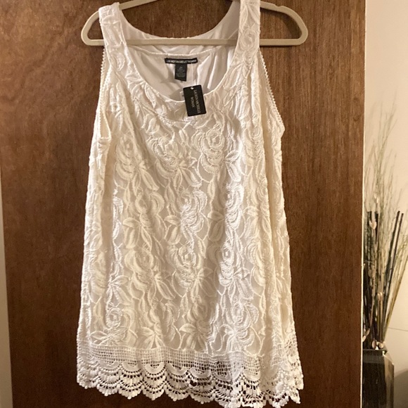 Lauren Michelle Woman cream lace sleeveless tunic NWT - Picture 1 of 4